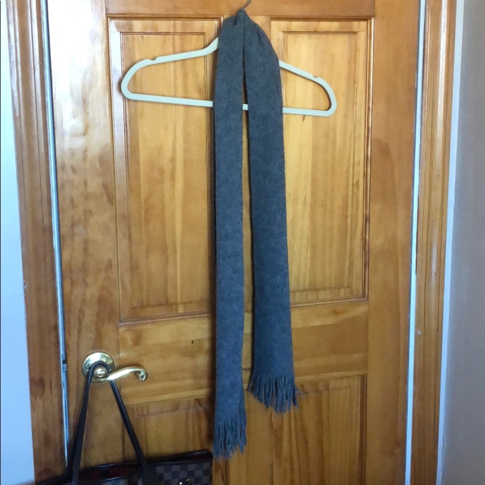 New York& Company Grey Scarf. OS
